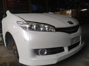 TOYOTA WISH HALF CUT